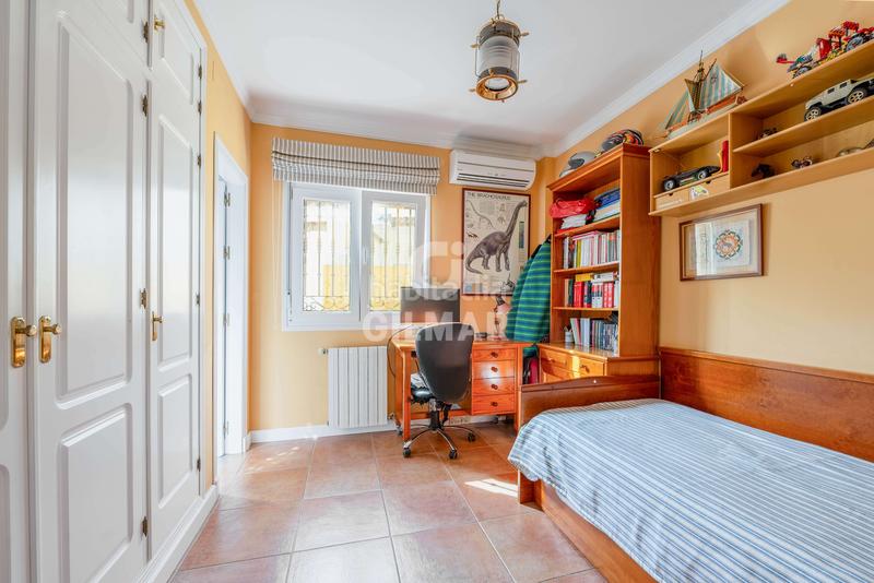 Foto 30566b59-2e48-4dca-89df-edf79e7989bf. Chalet avec chauffage parking piscine dans Novo Sancti Petri Chiclana de la Frontera