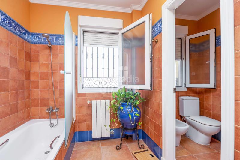 Foto dee57ddf-ee13-401b-8792-bf5935d4ae90. Chalet avec chauffage parking piscine dans Novo Sancti Petri Chiclana de la Frontera