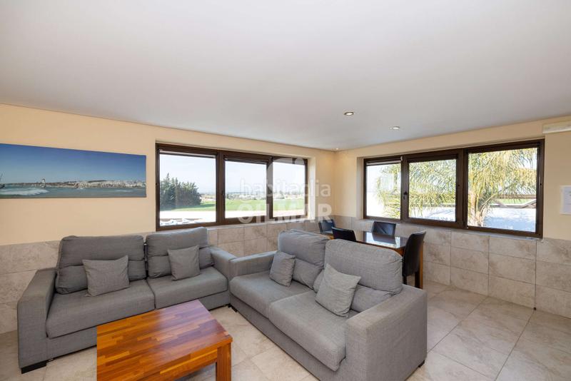 Foto 45fbeb59-a975-4a7a-a841-66e46d1c1333. Chalet con riscaldamento piscina in Barrio Nuevo Conil de la Frontera