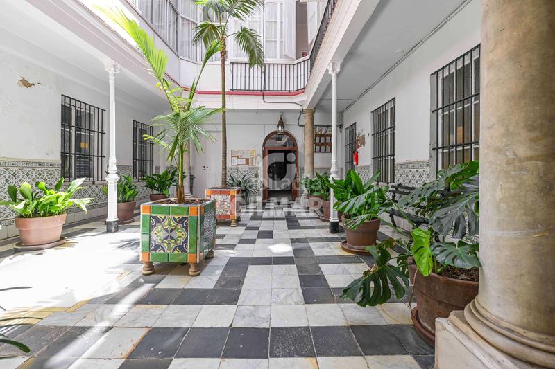 Foto 50b14480-6068-46b5-aa1f-a09f473220e2. Flat with heating in Centro Histórico Cádiz