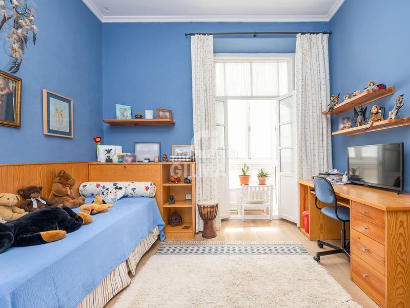 Foto 665f3b88-5e1f-4fb9-8061-36ed2e53c9d1. Flat with heating in Centro Histórico Cádiz