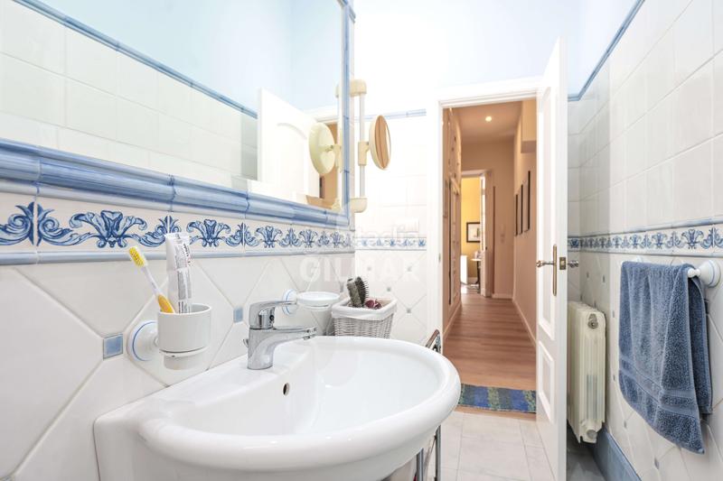 Foto 75681406-4d25-4f4e-b29c-0c537e3167df. Flat with heating in Centro Histórico Cádiz