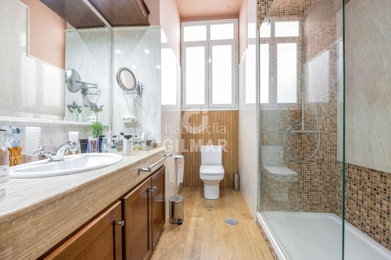 Foto a08ac27d-6820-4db4-b0e2-3c447365b103. Flat with heating in Centro Histórico Cádiz