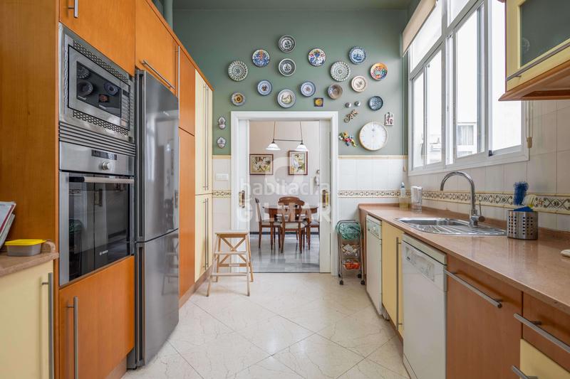 Foto d9f35b7e-c4f3-42a9-b1ed-6326e79ef54e. Flat with heating in Centro Histórico Cádiz