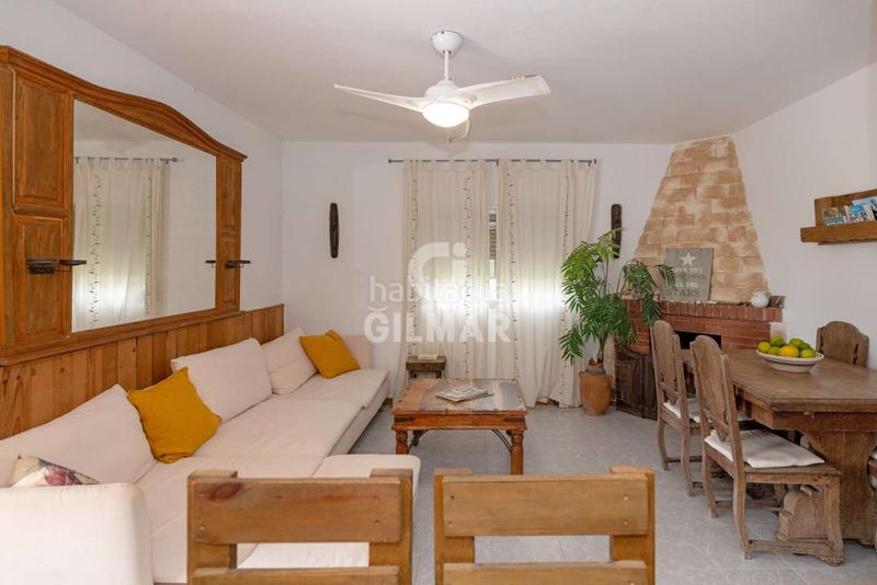 Foto 284535a7-b4c7-44d9-87e6-a739e2e10106. Chalet presentamos este agradable chalet independiente con piscina, ubicado en la zona de Los Gallos , una exce en Chiclana de la Frontera