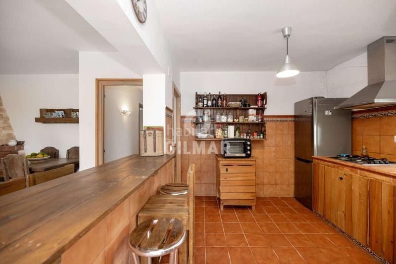 Foto 8c78d813-ccc9-414f-9b79-ab10e3733d55. Chalet presentamos este agradable chalet independiente con piscina, ubicado en la zona de Los Gallos , una exce en Chiclana de la Frontera