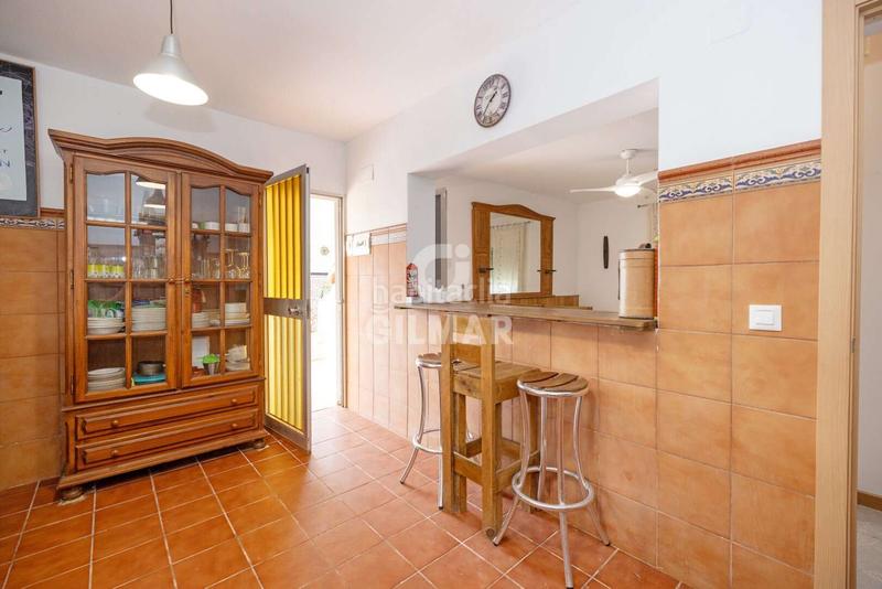 Foto ddd07919-dafc-42fc-86cf-7b6692192049. Chalet presentamos este agradable chalet independiente con piscina, ubicado en la zona de Los Gallos , una exce en Chiclana de la Frontera