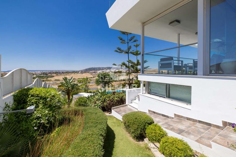 Foto 0ea1ab17-713c-41e9-adaf-dce564b43e8d. Chalet avec chauffage parking piscine dans Atlanterra Zahara de los Atunes