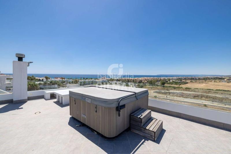 Foto bcf69e5a-53d6-4448-87bd-a4b0ecad1b2f. Chalet avec chauffage parking piscine dans Atlanterra Zahara de los Atunes