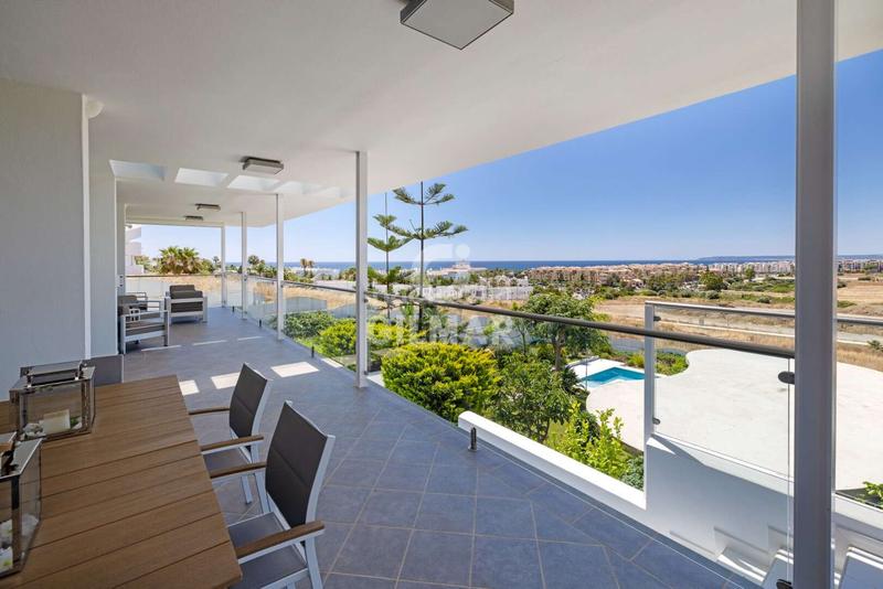 Foto d63f99aa-46a8-48d2-af0d-f708ee6045c0. Chalet avec chauffage parking piscine dans Atlanterra Zahara de los Atunes