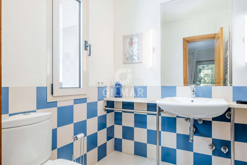 Foto ee87f387-ba6e-425d-bf45-76e59c1197c7. Xalet amb calefacció a El Cuartón - El Bujeo Tarifa