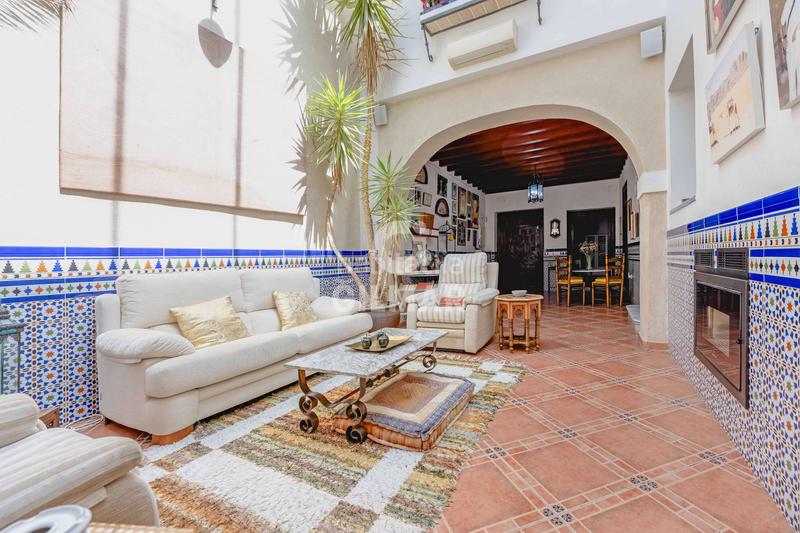 Foto 1d5f91ee-ce78-4eb4-90de-aa75c282f207. Reihenhaus mit heizung in Casco Histórico - Zona Alta Puerto de Santa María (El)