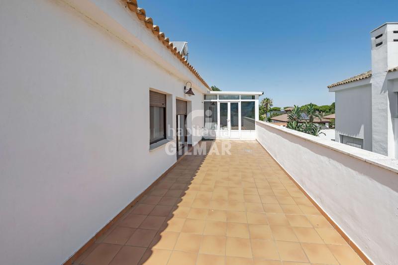 Foto 11addb32-6afe-4d89-9734-edb07ca0705e. Chalet avec chauffage piscine dans Los Gallos Chiclana de la Frontera