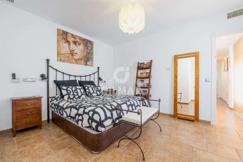 Foto 4b5e5c5a-5ac7-4f1a-9968-e41241e00bfe. Chalet avec chauffage piscine dans Los Gallos Chiclana de la Frontera