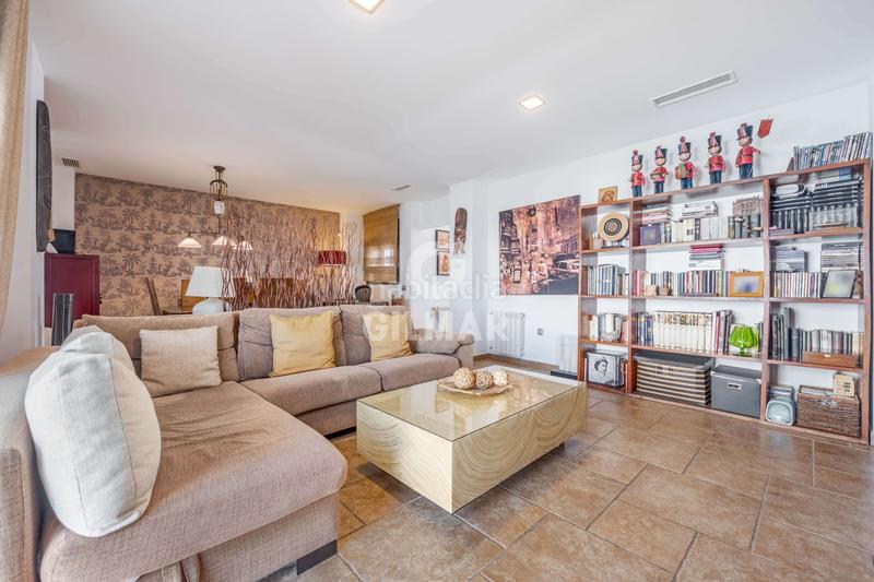 Foto 66a89cc7-e10f-4a52-a3d2-7a13efb59dc7. Chalet avec chauffage piscine dans Los Gallos Chiclana de la Frontera