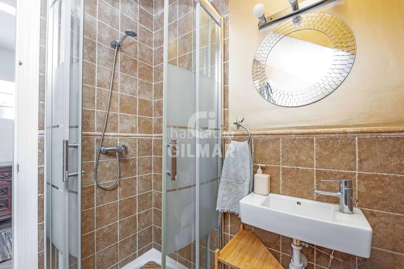 Foto 79ce063a-ff05-4209-a8ec-a9510b3f8839. Chalet avec chauffage piscine dans Los Gallos Chiclana de la Frontera