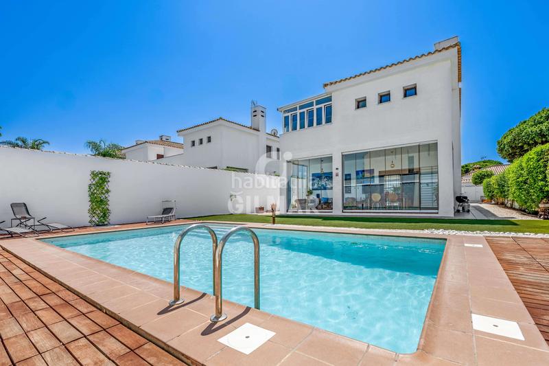 Foto a668eed1-7195-4da8-9e0c-be6018cd7e60. Chalet avec chauffage piscine dans Los Gallos Chiclana de la Frontera