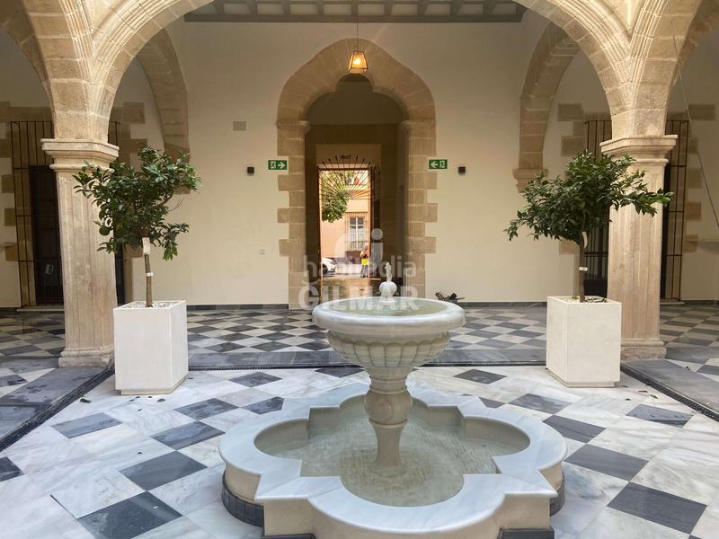 Foto f4740c99-867b-4d1f-a500-ea9c2dd26c6d. Doppelhaus mit heizung pool in Centro Puerto de Santa María (El)