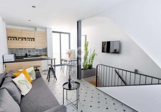 Casa adossada a Conil. Chalet adosado en conil de 135 m2 en parcela de 124 m2 repartido
