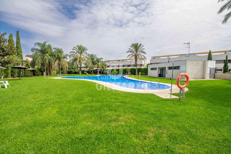 Foto 2e18be21-8917-4bb9-a46d-40f65ffd57d3. Duplex avec chauffage parking piscine dans Vistahermosa Puerto de Santa María (El)