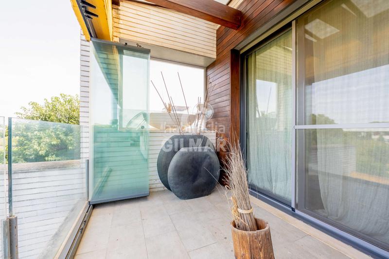 Foto 3320ee19-ac64-4b56-bd90-374fc63f83c0. Duplex avec chauffage parking piscine dans Vistahermosa Puerto de Santa María (El)