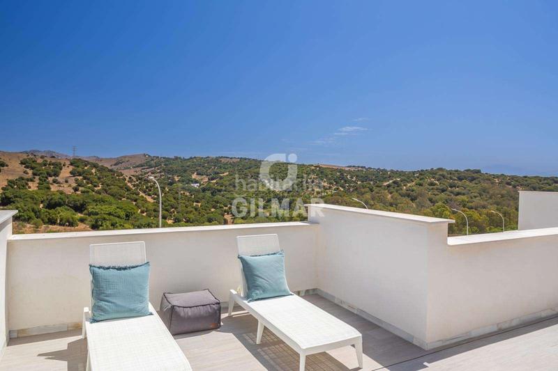 Foto e3ab809f-9128-4290-8775-fa8c5f3a8a86. Piso descubre este exclusivo apartamento ubicado en una de las zonas más envidiables , enclave privilegiado en la provincia de en Tarifa