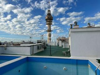 Appartement à Asdrúbal - Bahía Blanca. Exclusiva vivienda en bahía blanca, cádiz  amplitud, luz y ubica