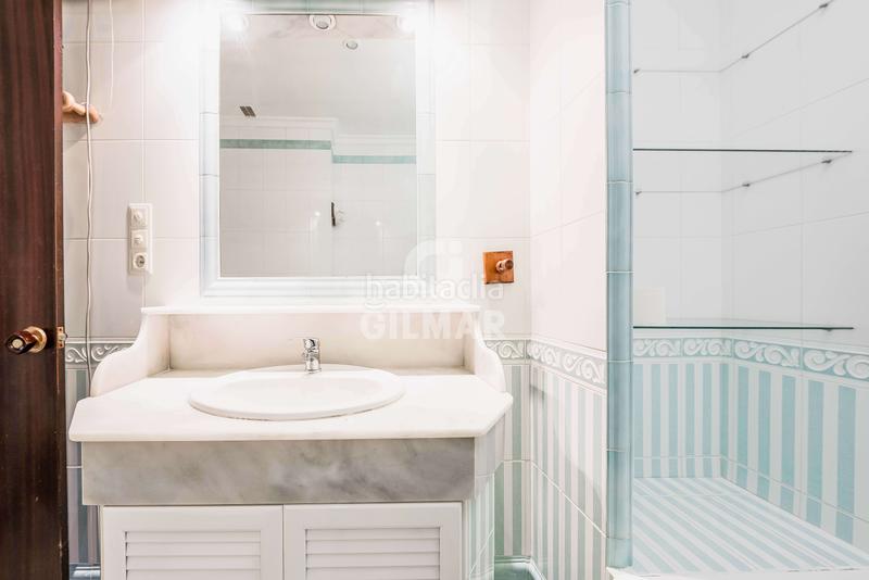 Foto 4cb08dbd-a290-4e0b-889c-fbfd89fb78d4. Piso exclusiva vivienda en bahía blanca, amplitud, luz y ubicación junto al marespaciosa vivienda de 200 m útiles situada en bah en Cádiz