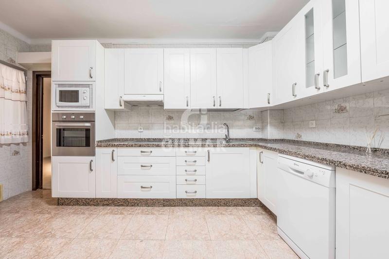 Foto e0aa1e32-62d4-4d78-96f0-7fd86f1cd949. Piso exclusiva vivienda en bahía blanca, amplitud, luz y ubicación junto al marespaciosa vivienda de 200 m útiles situada en bah en Cádiz