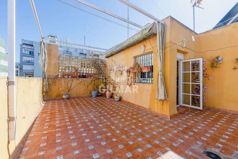 Foto 0b747de2-d766-4041-bf6f-3474c87b83a8. Casa aparellada a Paseo Marítimo - San José - La Laguna Cádiz
