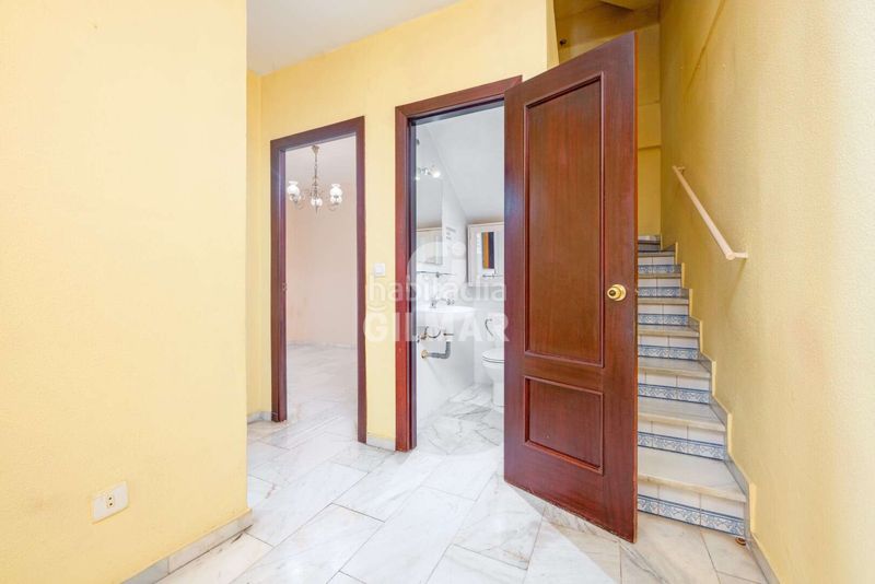 Foto 76879c01-b013-4291-b221-343f2ce8b757. Casa aparellada a Paseo Marítimo - San José - La Laguna Cádiz