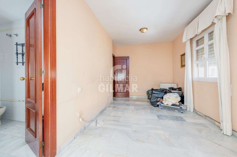 Foto 831efc9b-487e-4e83-86e5-e3a22de03ff1. Casa aparellada a Paseo Marítimo - San José - La Laguna Cádiz