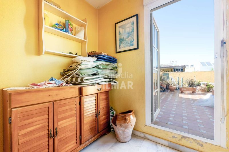 Foto a6cccef3-e333-4538-91ca-019135ee0478. Casa aparellada a Paseo Marítimo - San José - La Laguna Cádiz