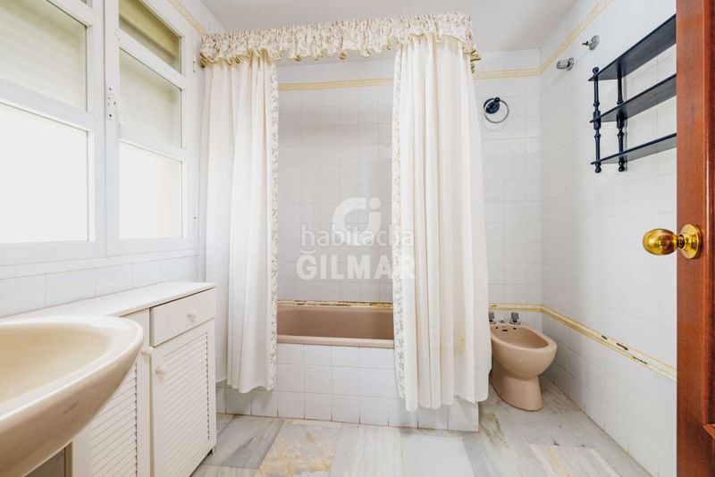 Foto e24515e2-463c-4a07-99b5-69fc934b9d3f. Casa aparellada a Paseo Marítimo - San José - La Laguna Cádiz