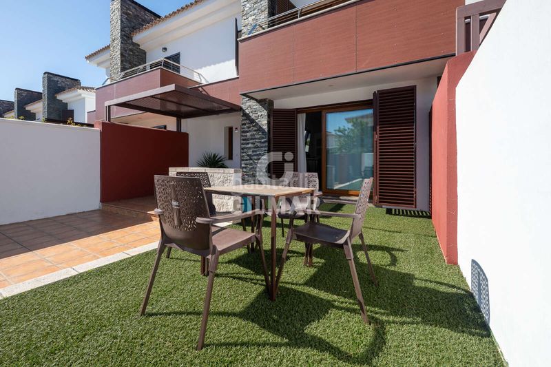 Foto d88b1be8-a8e4-4169-aed6-3533eb7edd78. Casa adossada amb piscina a Las Lagunas - Campano Chiclana de la Frontera