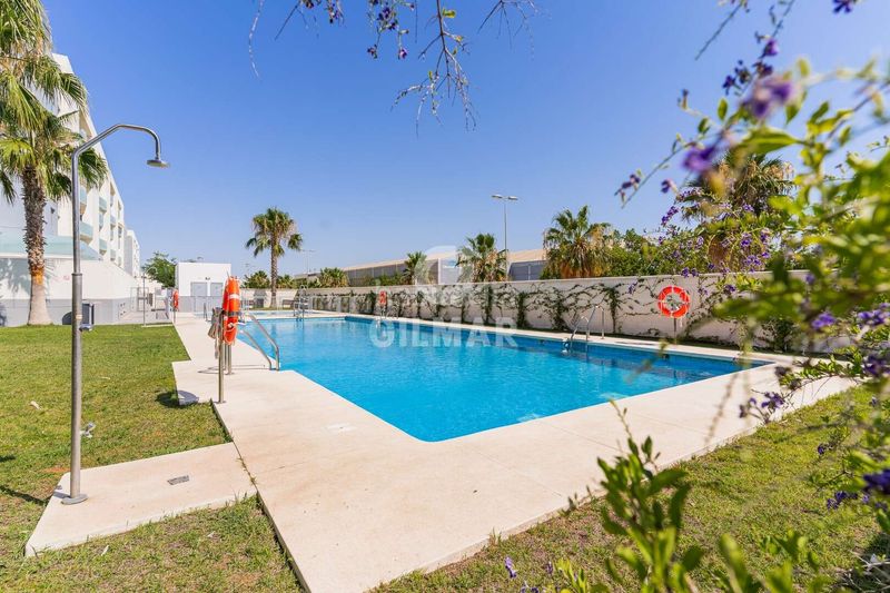 Foto ee487b92-ee07-457c-b7b2-fb598d02b3b8. Pis amb calefacció aparcament piscina a Caballero Bonald-S. José Obrero-Guadalcacín Jerez de la Frontera