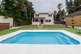 Chalet à El Palmar. Exclusiva finca en el palmar en una parcela de 2.600 m2 con gran