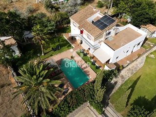 Chalet in Los Franceses - La Vega. Chalet independiente en chiclana de la frontera elegancia y func
