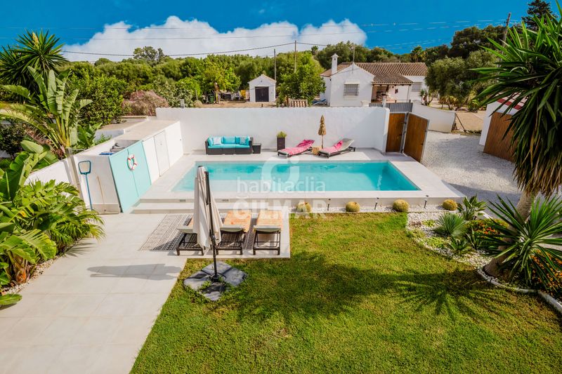 Foto 65093de6-8f3e-4992-bfc5-e6c36cabdc9a. Chalet con riscaldamento piscina in Zahora Barbate