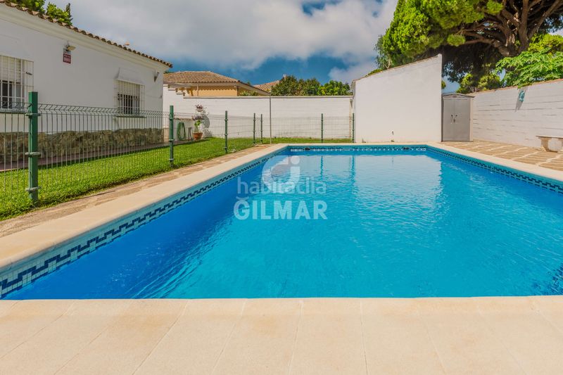 Foto e6f64339-32cc-4964-bc66-54aa48168e62. Xalet amb piscina a Las Lagunas - Campano Chiclana de la Frontera