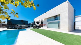Casa a Conil. Gilmar cádiz 956928989. espectacular chalet a tan sólo 3 minutos