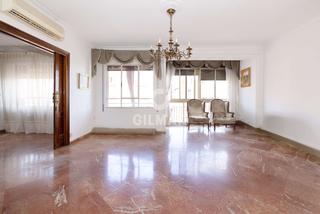 Appartement à Arenal - Museo. Se ofrece este exclusivo piso señorial de 154 m2 de 5 habitacion