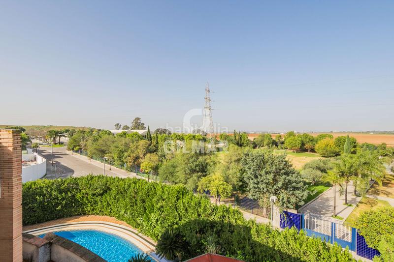 Foto 67c4a179-6f94-46c5-bd22-851d672d3bce. Chalet avec chauffage parking piscine dans La Motilla - Fuente del Rey Dos Hermanas