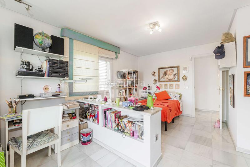 Foto 8ec5985f-a7bd-41ad-8d78-5f79e39623c1. Chalet avec chauffage parking piscine dans La Motilla - Fuente del Rey Dos Hermanas