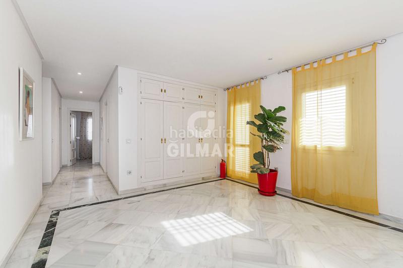 Foto 9c5c0fbb-bb2a-41b8-ad50-9758f23ecec6. Chalet avec chauffage parking piscine dans La Motilla - Fuente del Rey Dos Hermanas