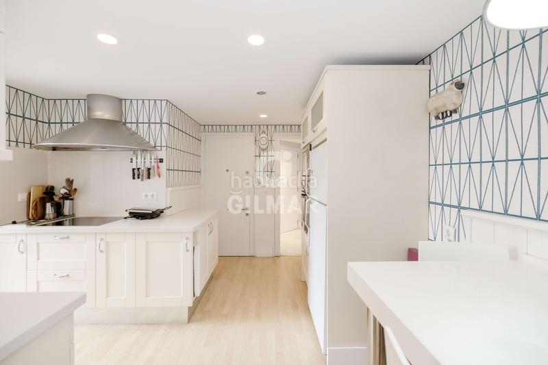 Foto ab3cf406-7025-4e90-9a7a-238ed9bb371c. Etagenwohnung mit heizung parking pool in El Porvenir Sevilla