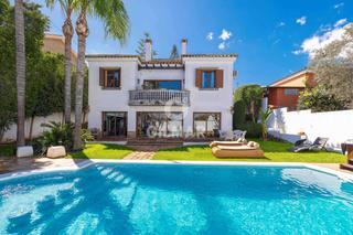 Xalet a La Motilla - Fuente del Rey. Este magnífico chalet independiente en la zona de la motilla, en