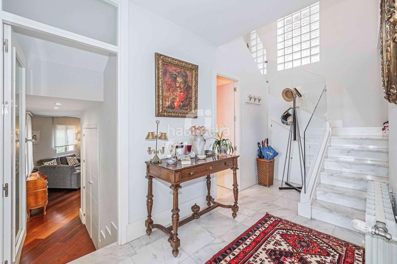 Foto e9517132-7356-4f99-b5cf-f85d54c5ffdf. Chalet este exclusivo chalet independiente se encuentra en la prestigiosa urbanización las canteras, una de las zonas más distinguidas de en Camas