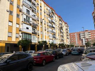 Edificio en Triana Oeste