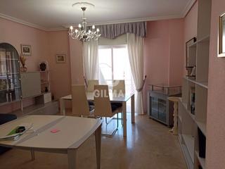 Lloguer Pis a Triana Este. Ubicado en el emblemático barrio de triana, este piso de 122 m r